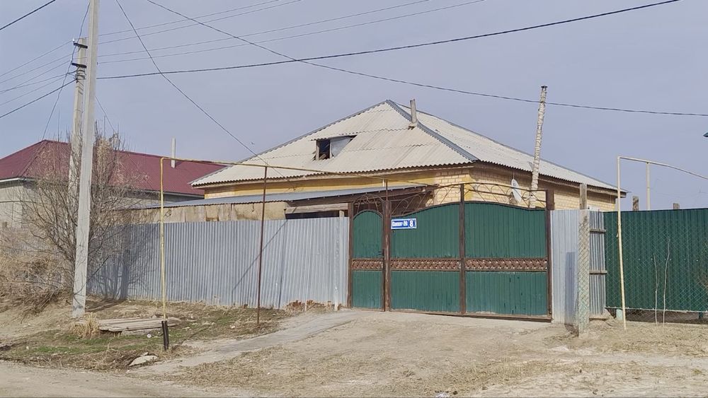 Срочно продам дом в районе Саяхат.
