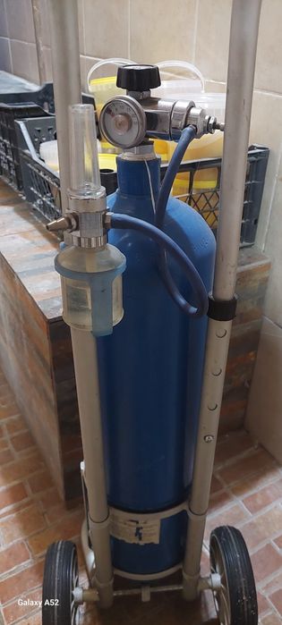 Продам кислородный баллон