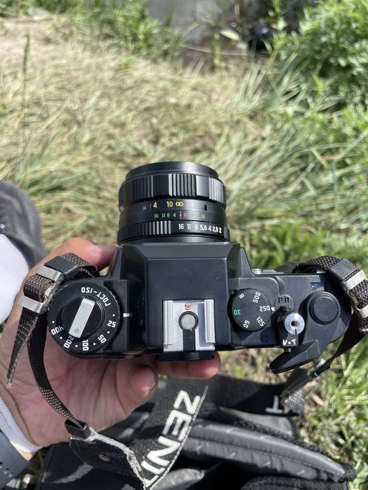Продам Пленочный фотоаппара ЗЕНИТ 122