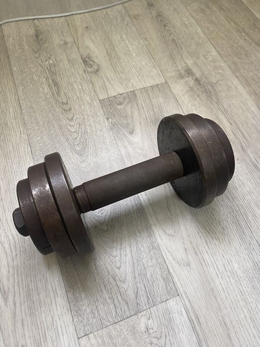 Продам Гантель 5кг