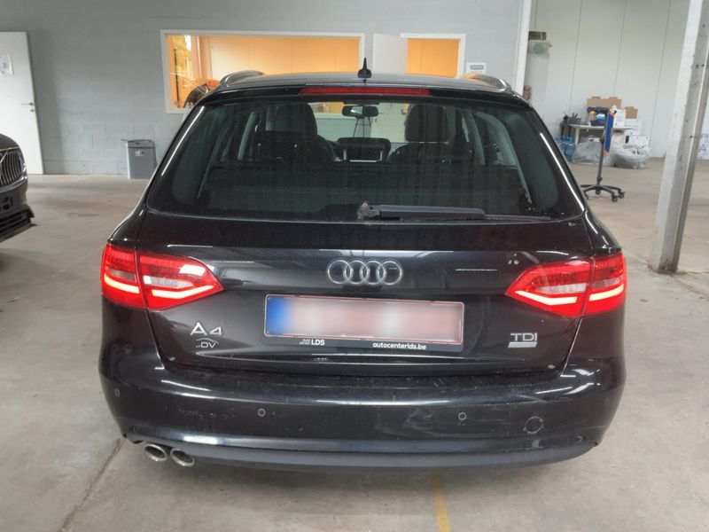 Audi A4 2.0 TDI ultra Attraction 2015