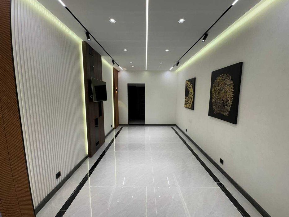 Продается Нежилой помещения  Ор-тр- ул.Айбек Шох-Мед центр   95м2