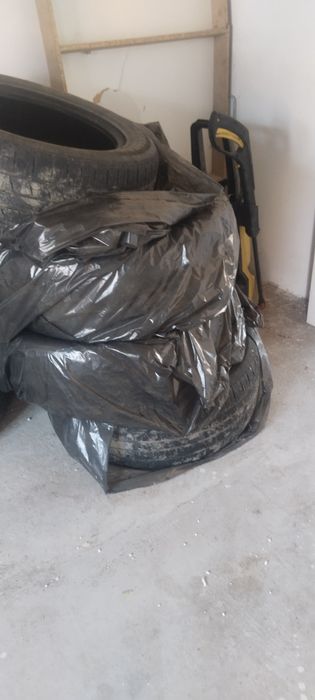 Шины 245/55/19 продам