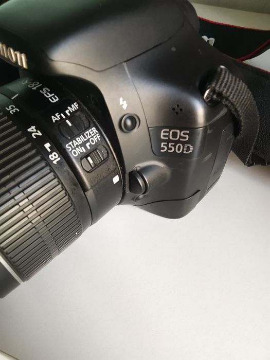 Фотоаппарат Canon550D