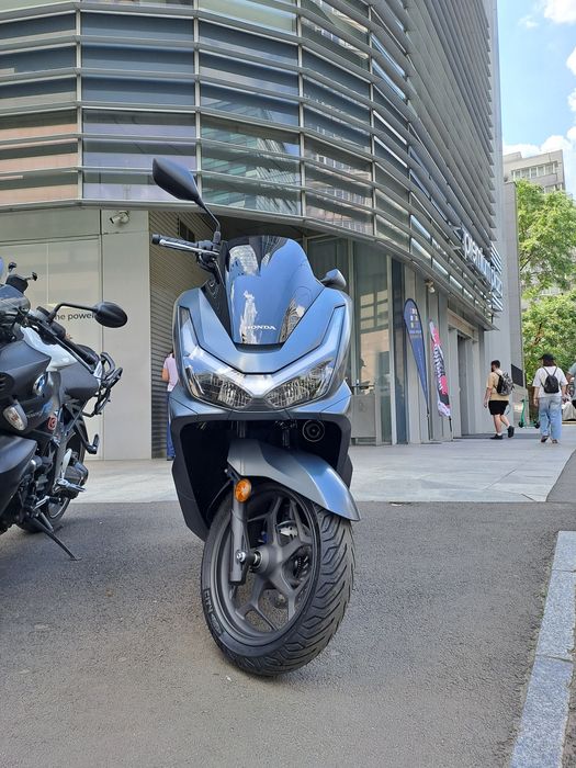 Scuter de închiriat HONDA PCX 125, YAMAHA NMAX 125