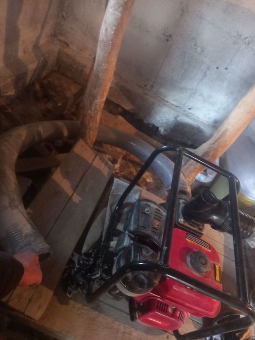 Suv nasos 100talik . Shlangi oʻzida