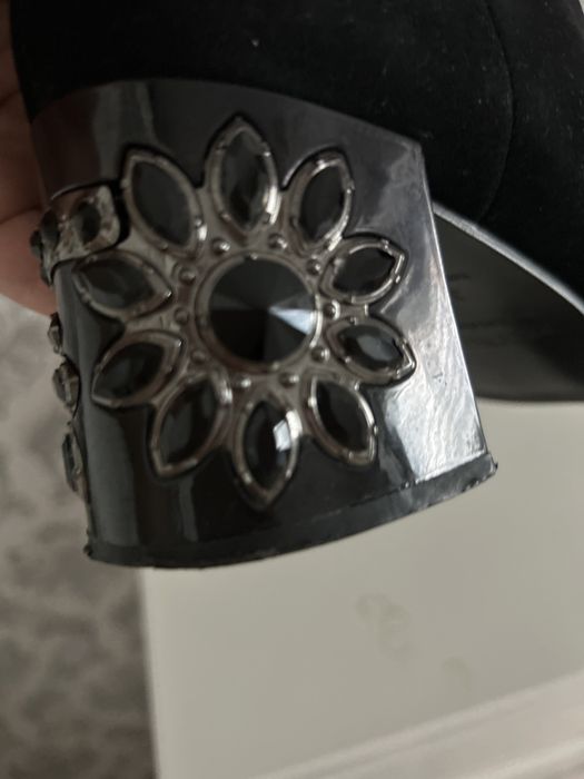 Продам обувь