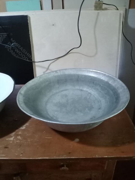Продам две чашки.