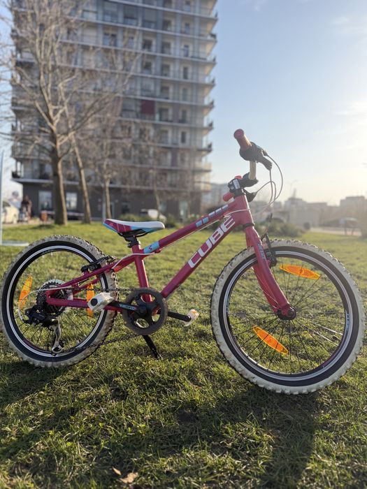 Bicicleta copii fete Cube 20 roz alb Shimano