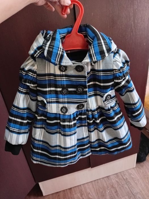 Продам куртки детские