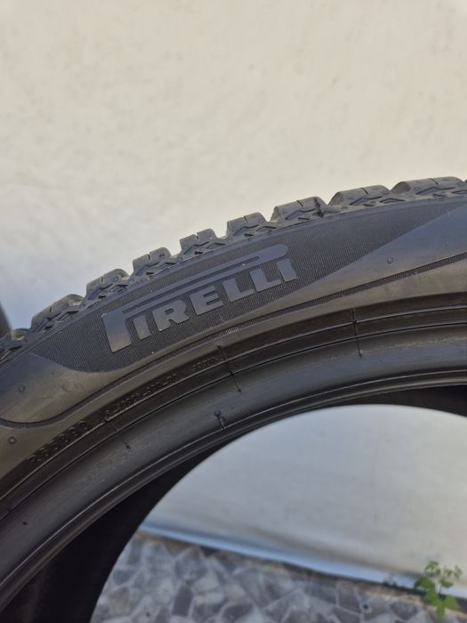 4бр 255 35 19 Pirelli всесезонни 22г