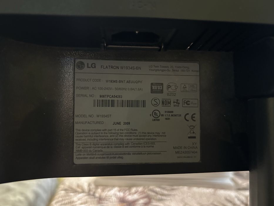 Монитор LG Flatron