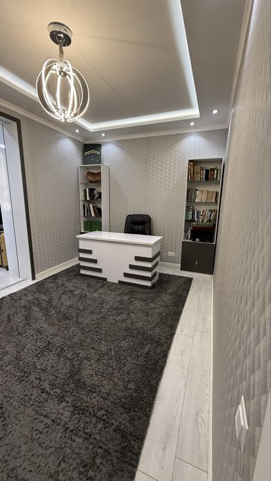 SERGELI da 2-sotix kotej , Yashash maydoni 200 kv