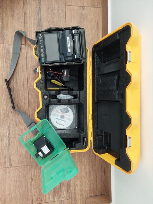 Fujikura 12S aparat de sudat fibra optica , sudura fibra optica