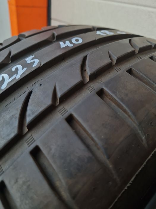 Летни гуми 2 броя RIKEN UHP 225 40 R18 дот 0422