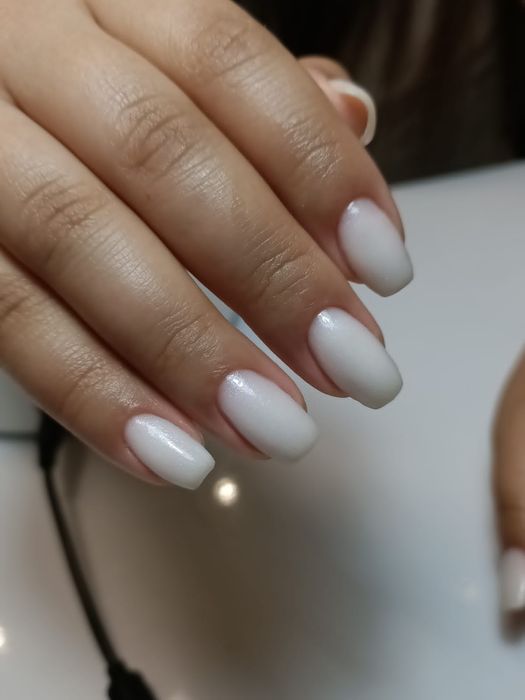 Наращивание ногтей