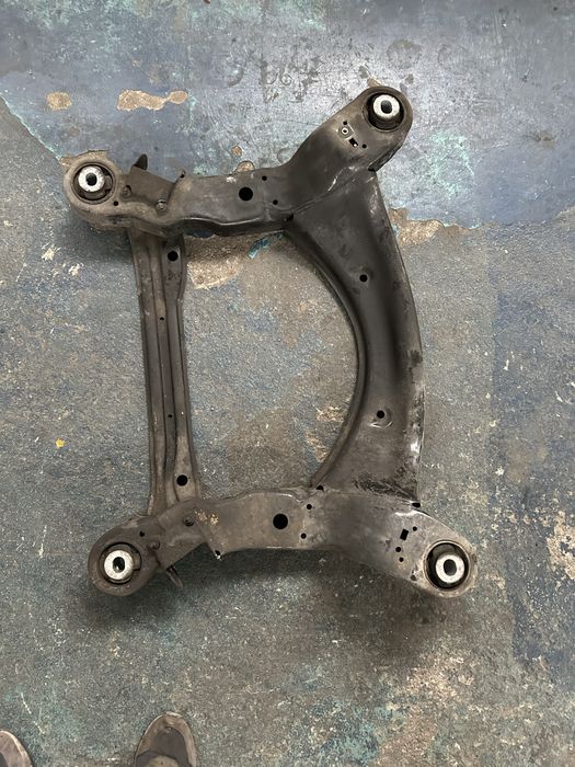 Cadru motor jug audi a6 c6 4f 2.0tdi 3.0tdi facelift 2010