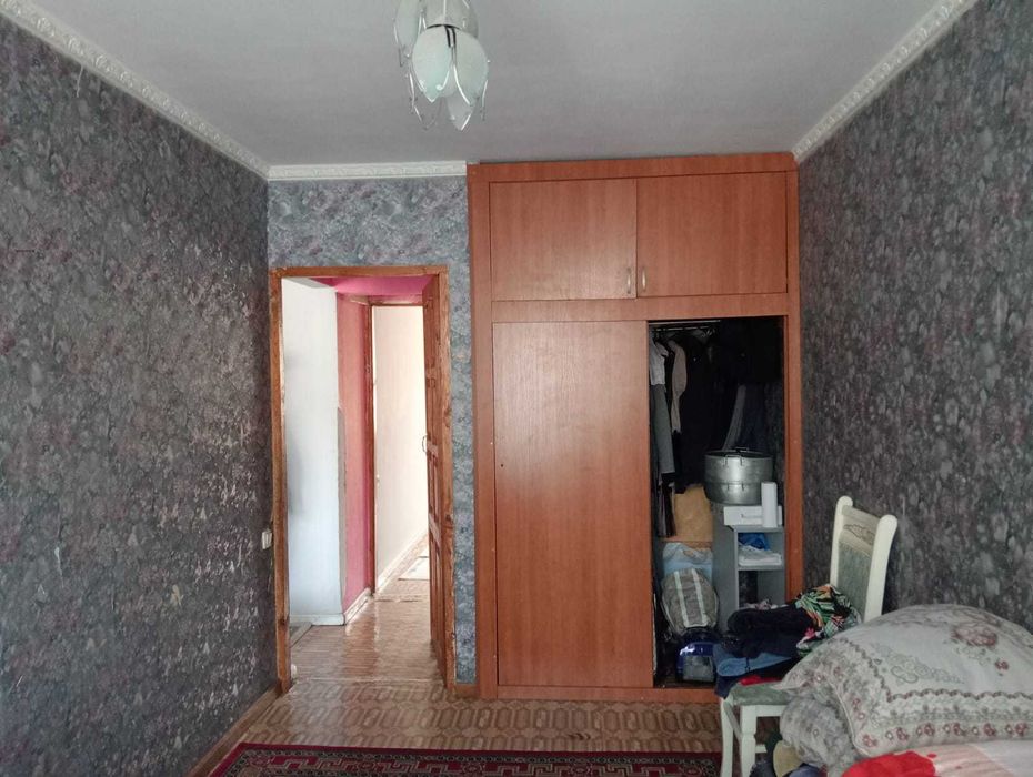 СРОЧНО продаётся 3-комнатная квартира ГАГАРИНА -1000 мелочей. Этаж 4/5