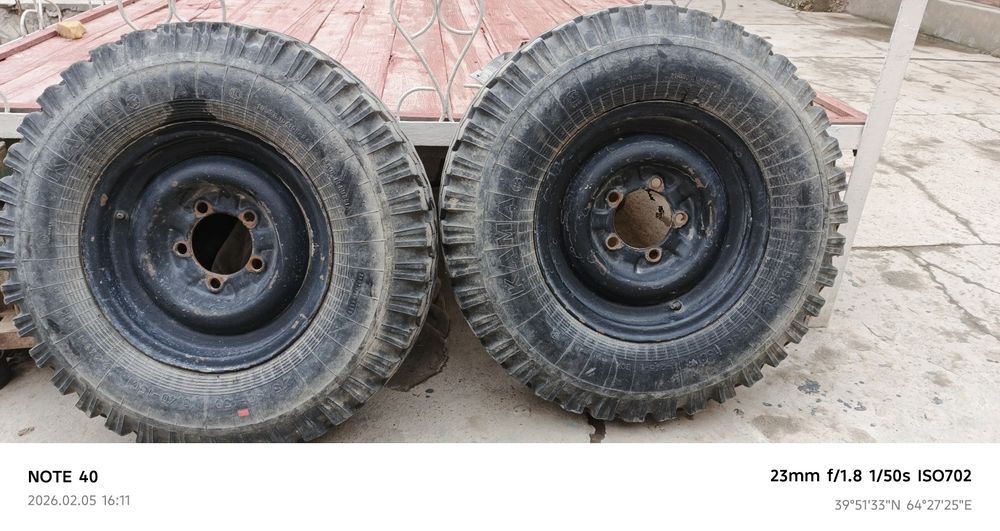 Шина, балон, диска Уаз б/у