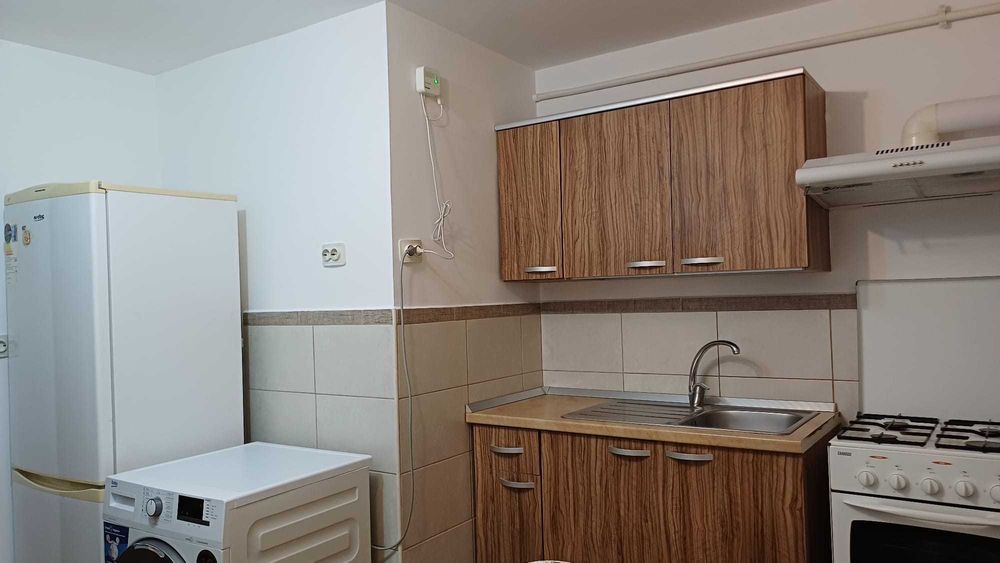 Inchiriez apartament 2 camere Botosani, zona Stejari