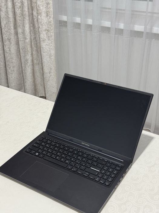 Asus vivobook M16