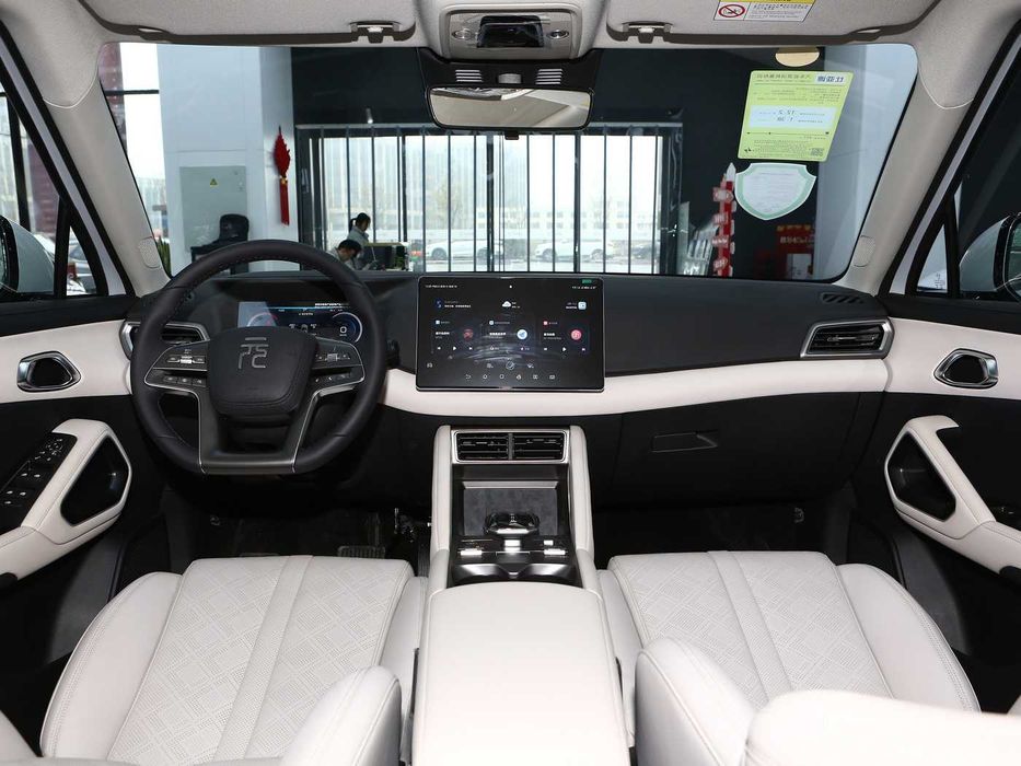 BYD Yuan Up Hybrid naxt va xalol