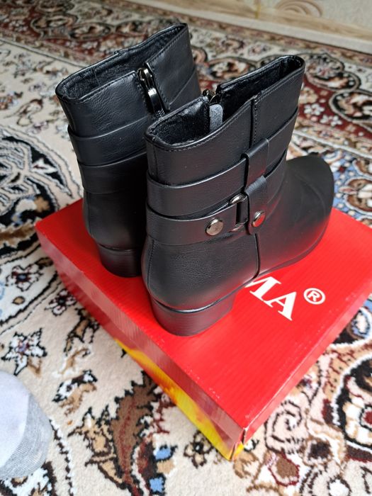 Пол Сапог новый.