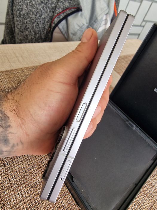 Samsung z fold 6,в гаранция.512.