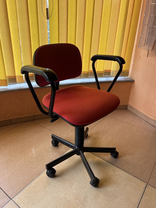 Детски офис стол за бюро