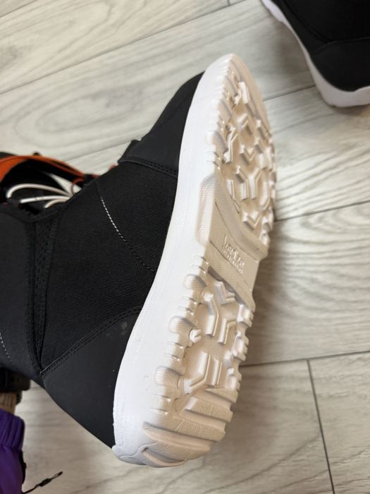 Boots snowboard noi Wedze , Thirtytwo, geci si pantaloni snowboard ski