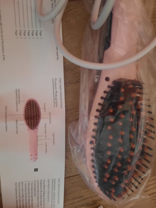 Четка за изправяне на коса