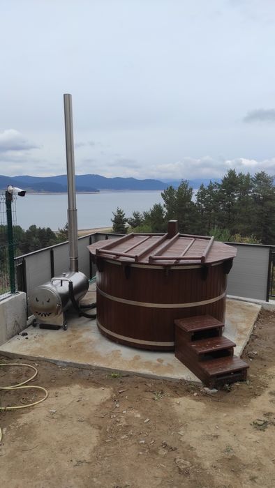 Външно дървено джакузи,градинско. Японска баня.Офуро / Фурако
