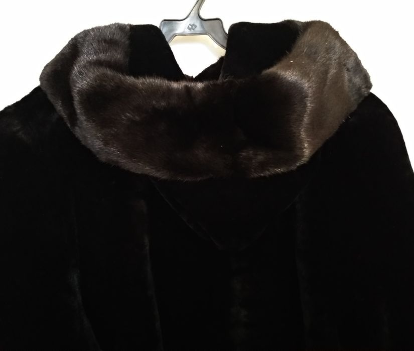 Продам мутоновую шубу МиРель