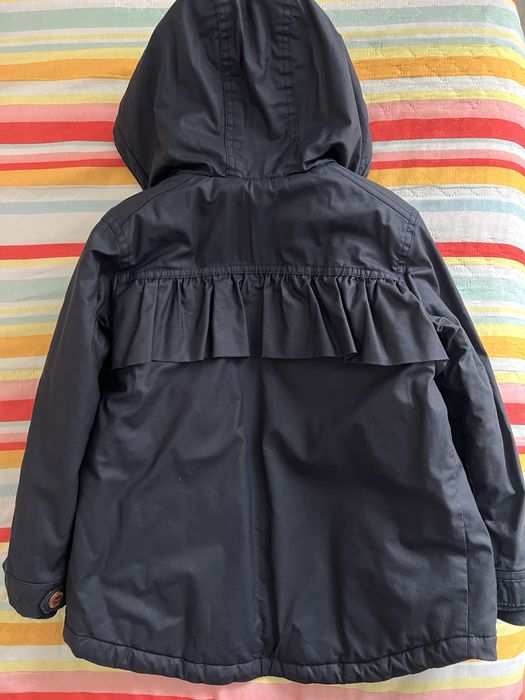 Продам куртку для девочек