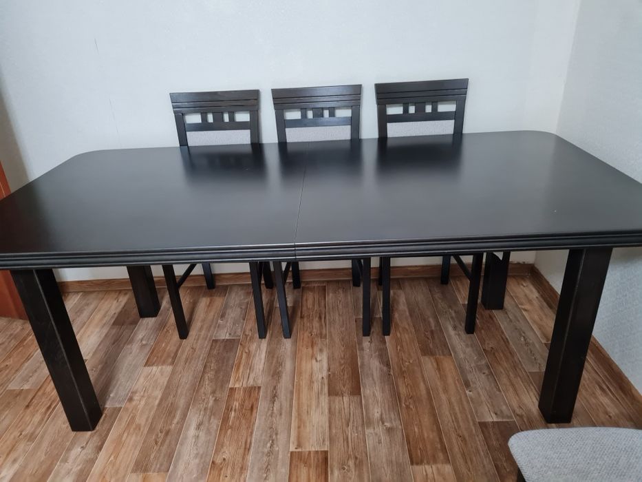 Продам стол и 10 стульев