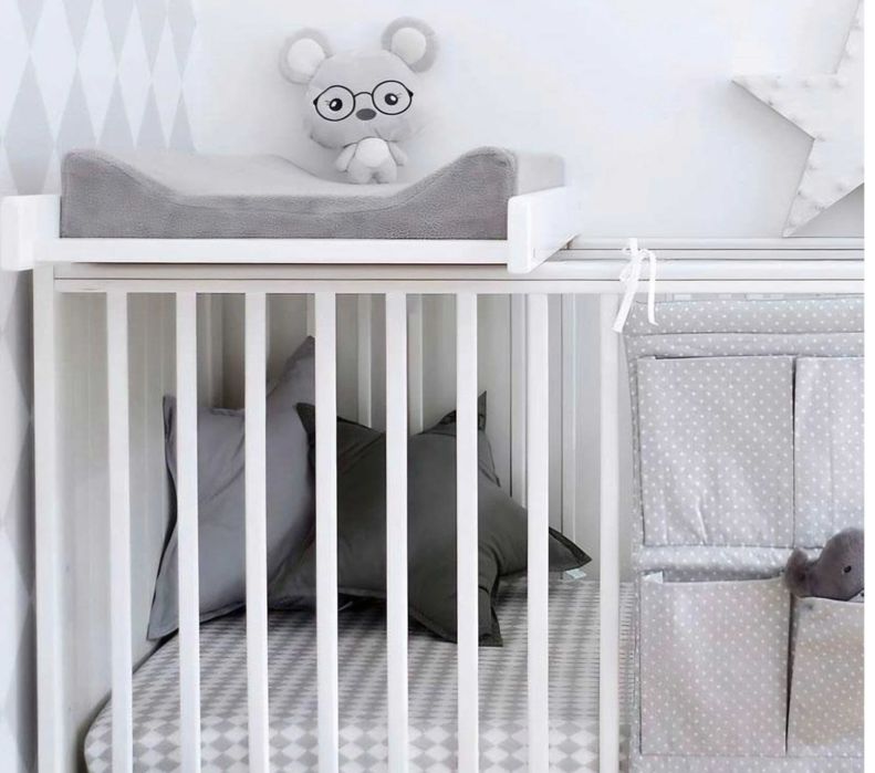 Masa pentru infasat + saltea