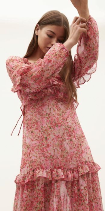 Платье Stradivarius