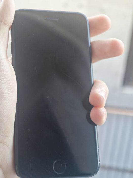 iPhone SE 2 (2020)