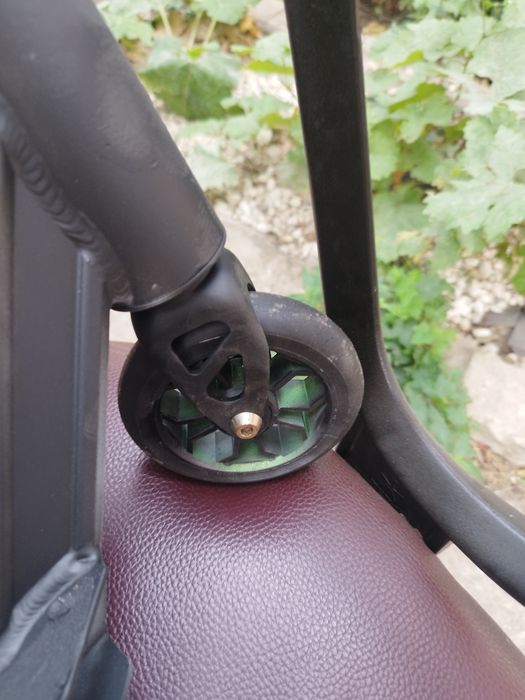 Продам целый трюковой самокат