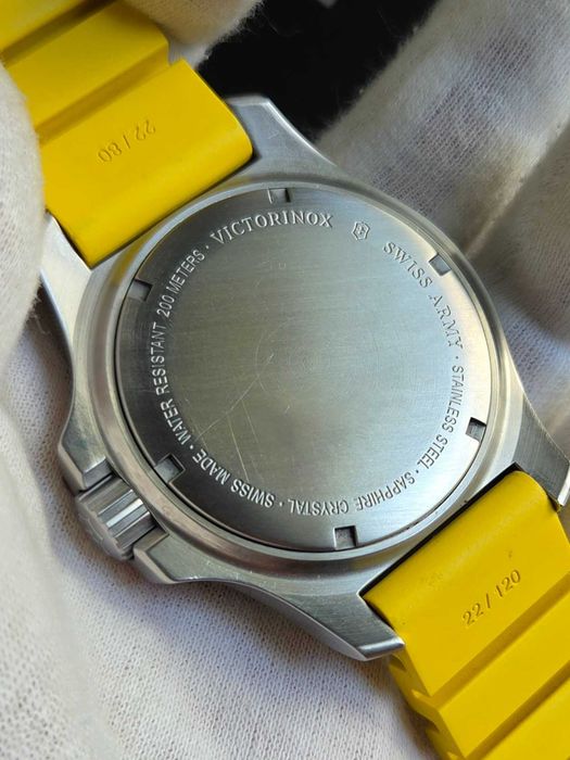БАРТЕР Victorinox I.N.O.X Professional Diver Yellow