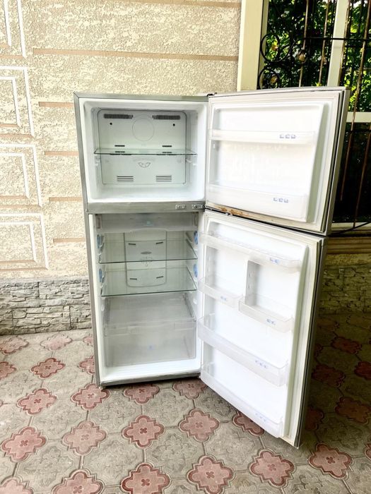 Продам холодильник  рабочая