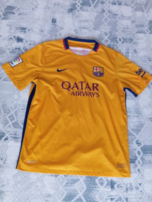 Оригинални тениски на Англия и Барселона