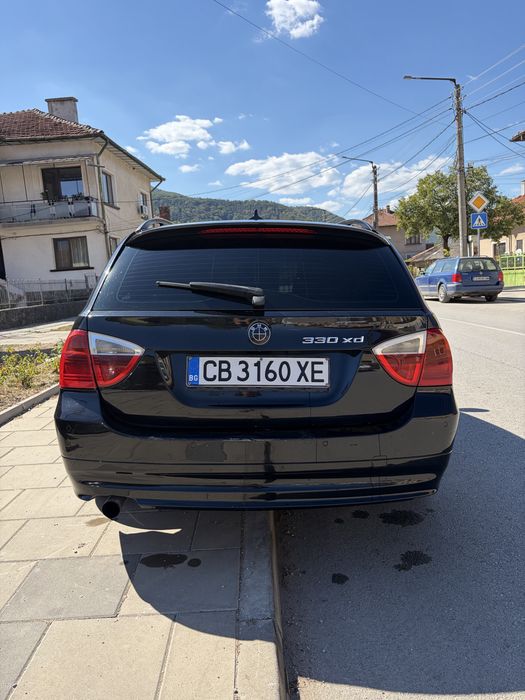 Продавам BMW 330xd e91