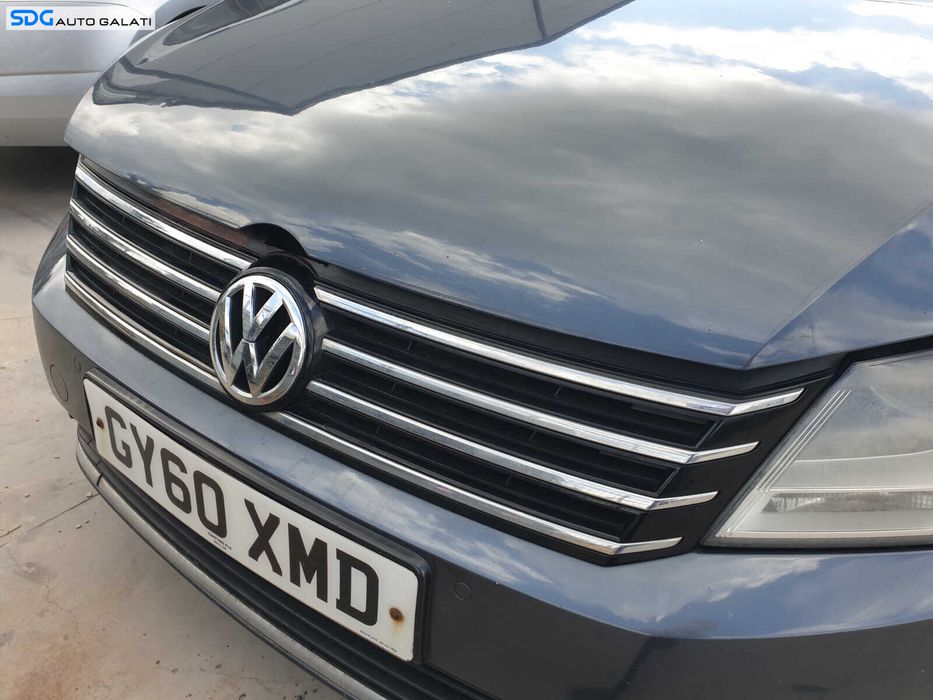 Grila cu Sigla Emblema de pe Bara Spoiler Fata Volkswagen Passat B7 2010 - 2015 [M3392]