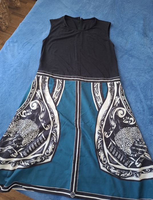 Продам женские платья и сарафан
