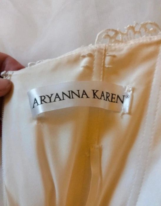 Rochie de mireasa Aryana Karen