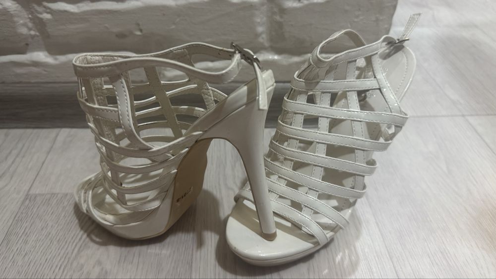 Босоножки женская обувь