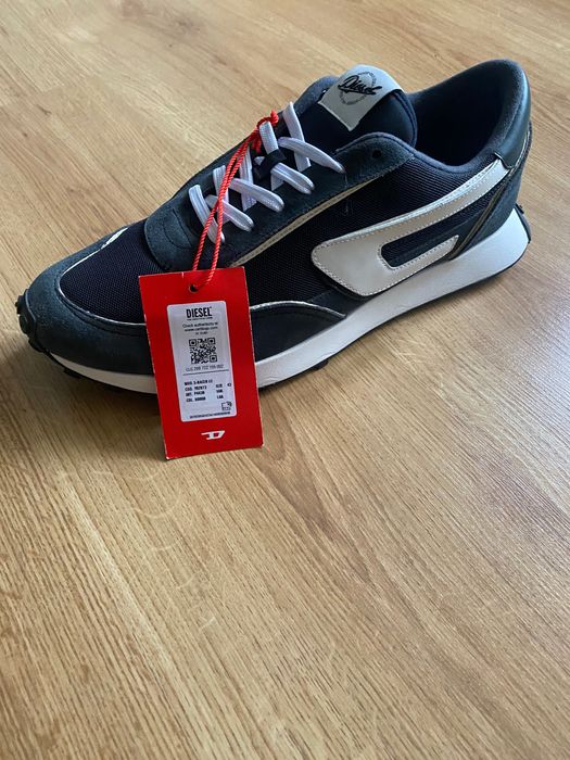 Чисто нови обувки DIESEL