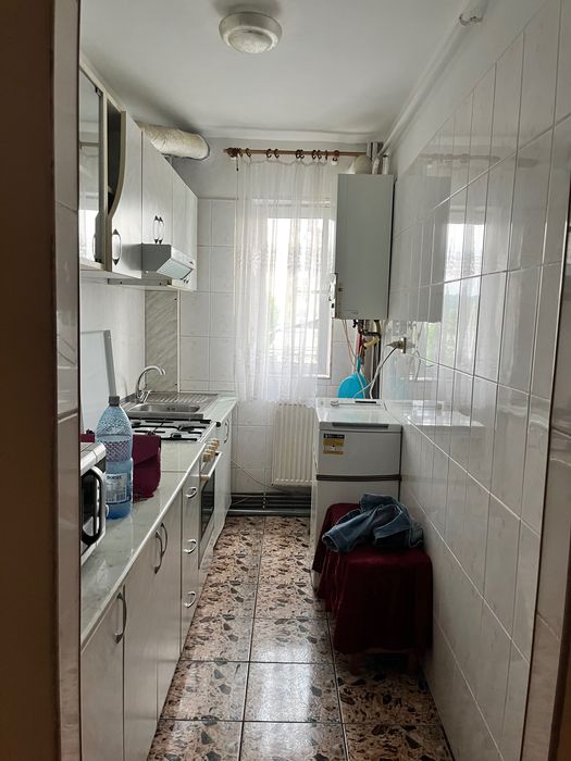 Închiriez apartament cu două camere