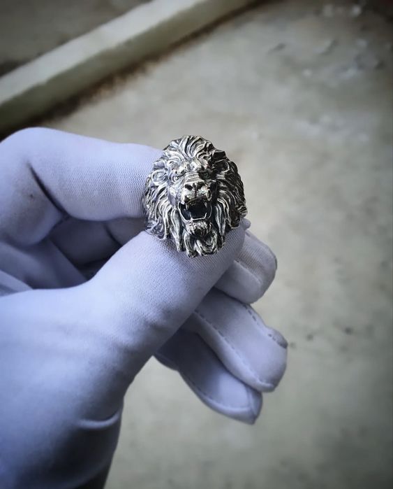 Кольцо Лев , Uzuk Sher